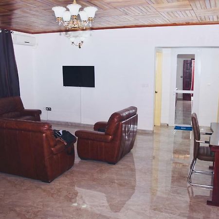 Hotel La Couronne Rw Yaoundé Exterior foto